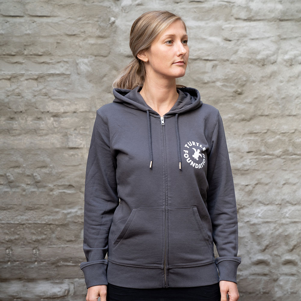 Turtle-Foundation-Hoodie in Anthrazit mit hellem Druck