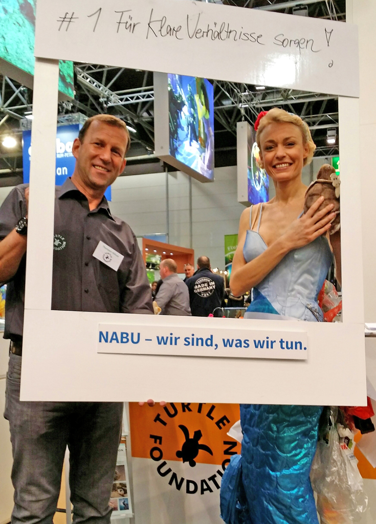 Thorsten Hölser and NABU on the booth of Turtle Foundation at Boot 2016