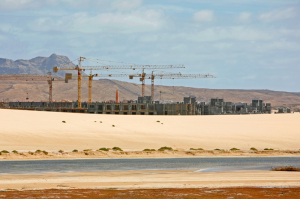 _MG_9234_Boavista_Hotel_Construction_800px Hotelneubau am Schildkröten-Niststrand Lacacao